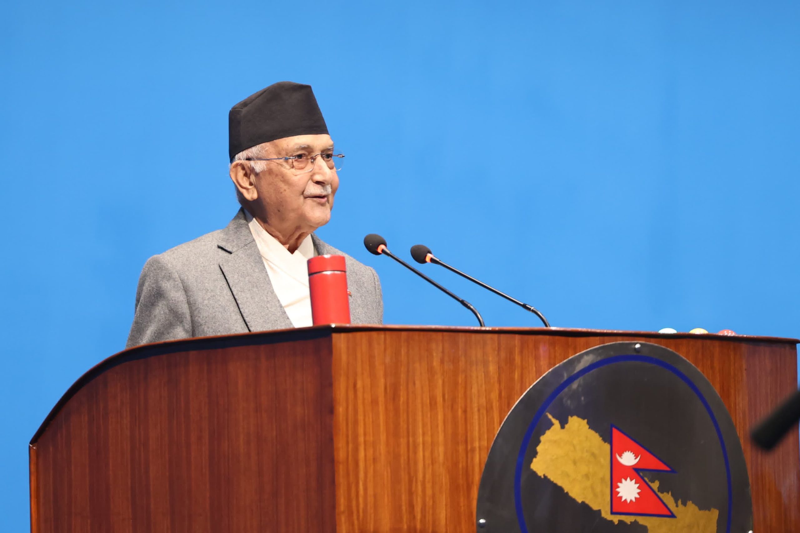 प्रधानमन्त्री केपी शर्मा ओलीबाट प्रतिनिभिसभाको आजको बैठकमा सांसद्हरुले सोधेका प्रश्नको जवाफ दिने क्रम सुरु