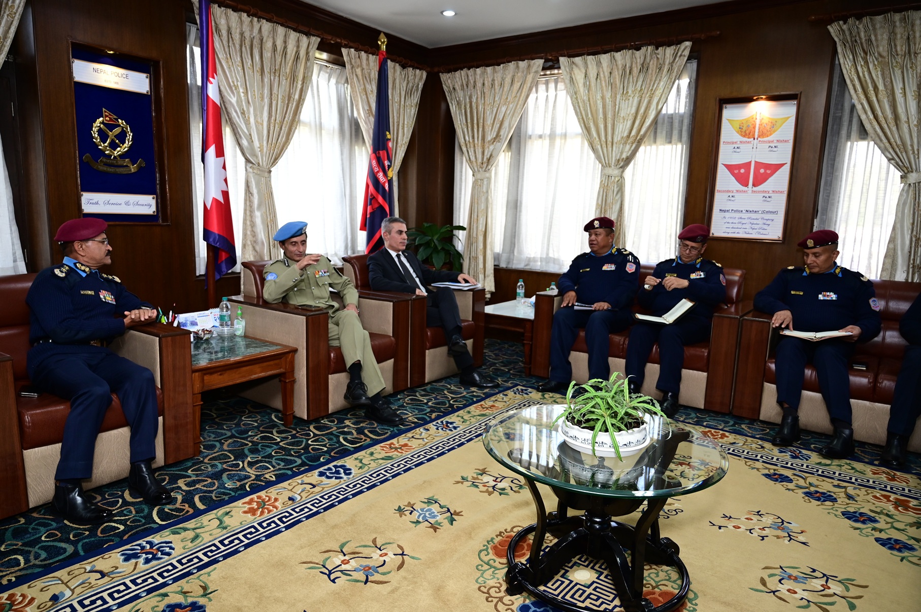 प्रहरी महानिरीक्षक बसन्त बहादुर कुँवर र UN Police Commissioner बीच शिष्टाचार भेटघाट