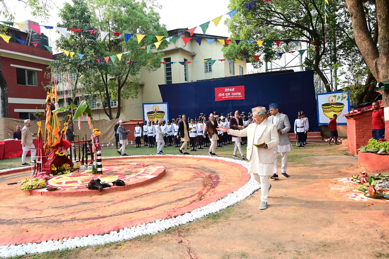 प्रहरी महानिरीक्षक दिपक थापाबाट मौलो पूजा सम्पन्न