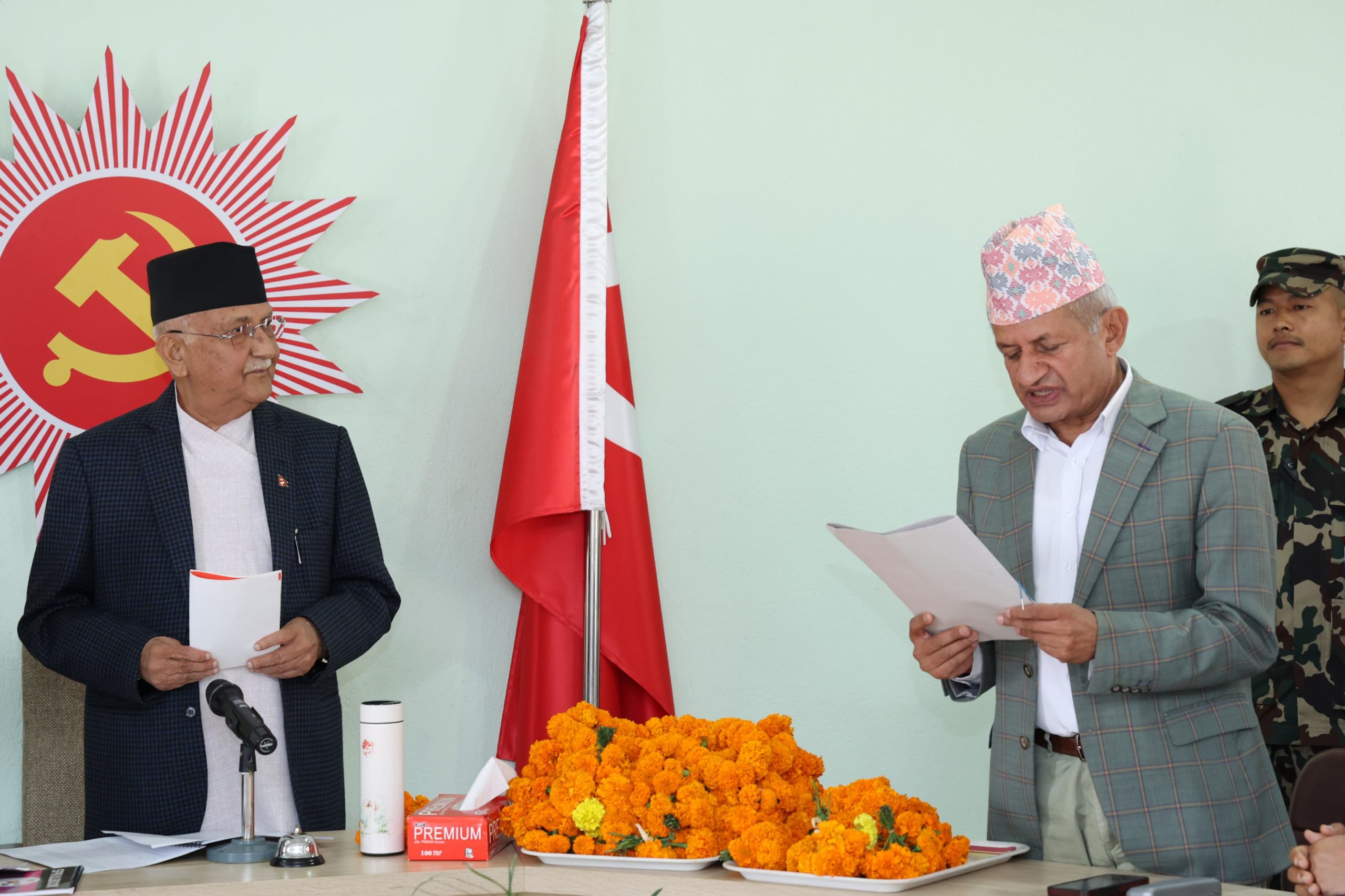 मदन–आश्रित स्मृति प्रतिष्ठानको नवनिर्वाचित अध्यक्षको सपथ पार्टी सम्बद्ध प्रतिष्ठान र फाउण्डेशनहरु पार्टी विपरीत प्रयोग हुनुहुँदैन : अध्यक्ष ओली
