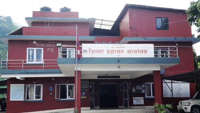 आँबुखैरेनी–मुग्लिन सडक आज राति १२ बजेदेखि २ बजेसम्म बन्द हुने